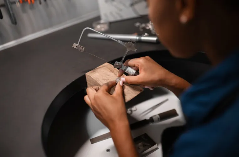 Diara artisans at work